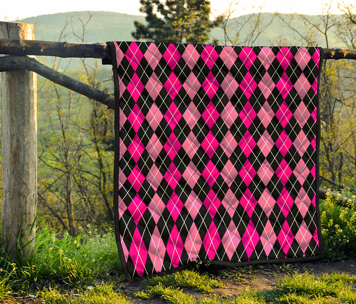 Deep Pink And Black Argyle Pattern Print Quilt