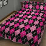 Deep Pink And Black Argyle Pattern Print Quilt Bed Set