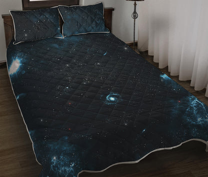 Deep Space Print Quilt Bed Set
