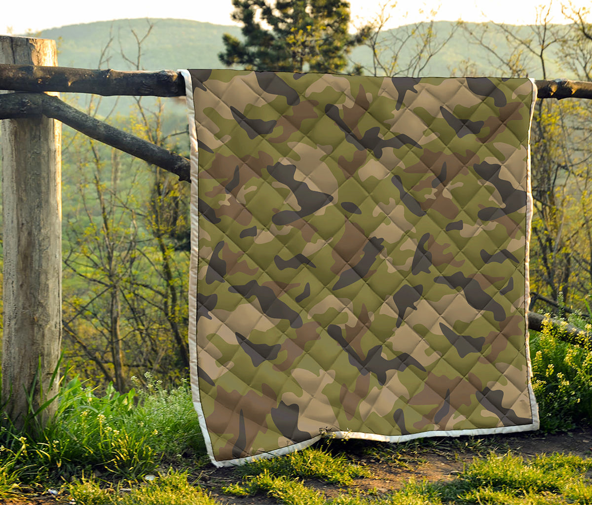 Desert Green Camouflage Print Quilt