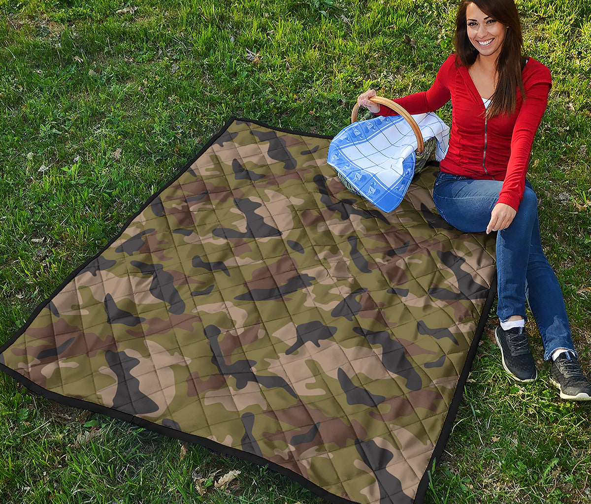 Desert Green Camouflage Print Quilt