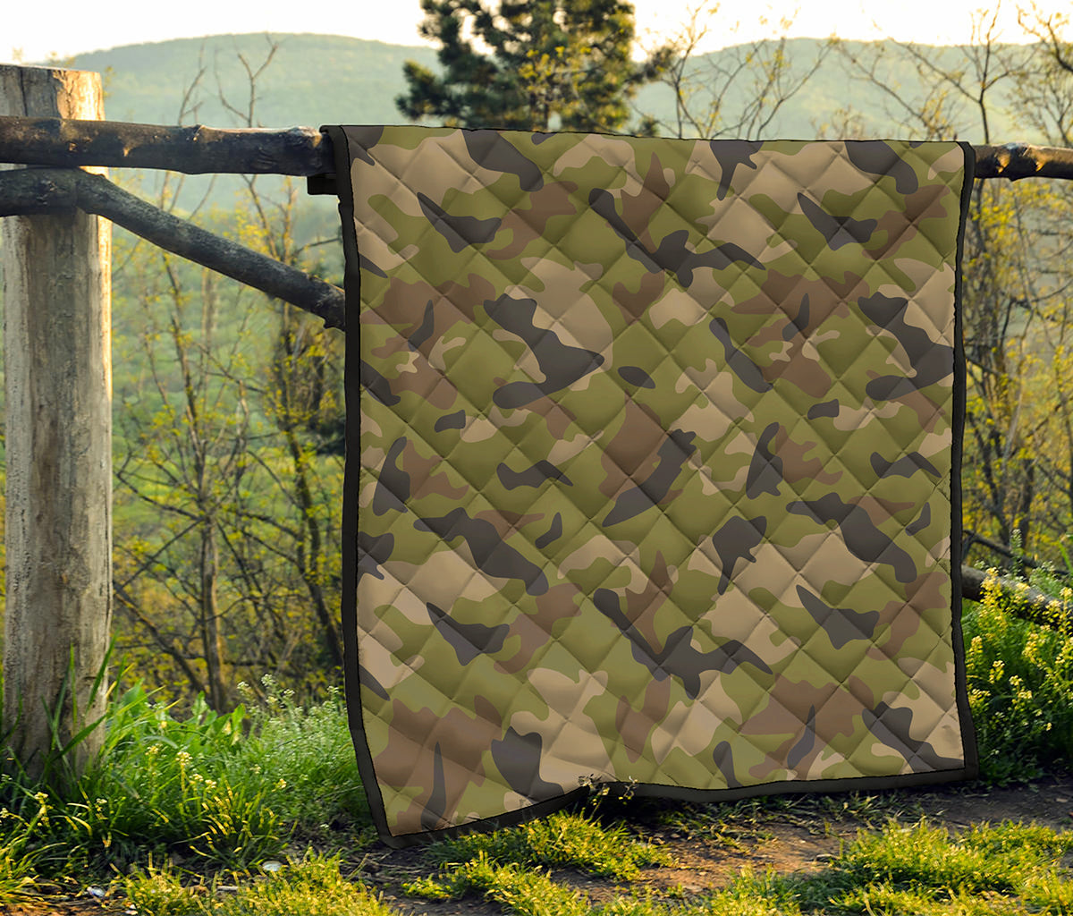 Desert Green Camouflage Print Quilt