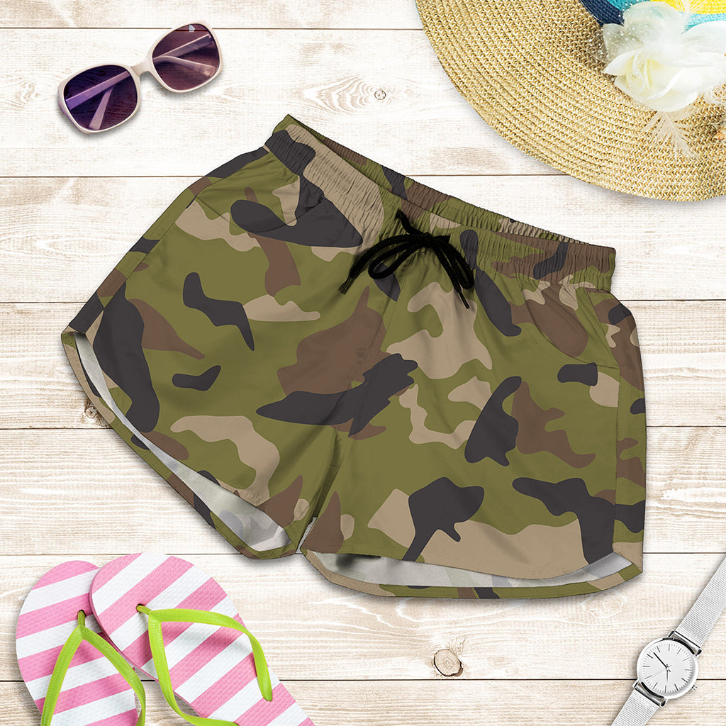 Desert Green Camouflage Print Women's Shorts