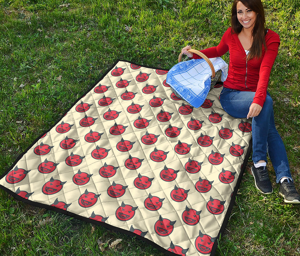 Devil Emoji Pattern Print Quilt