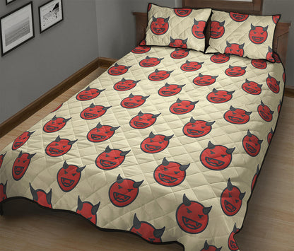 Devil Emoji Pattern Print Quilt Bed Set