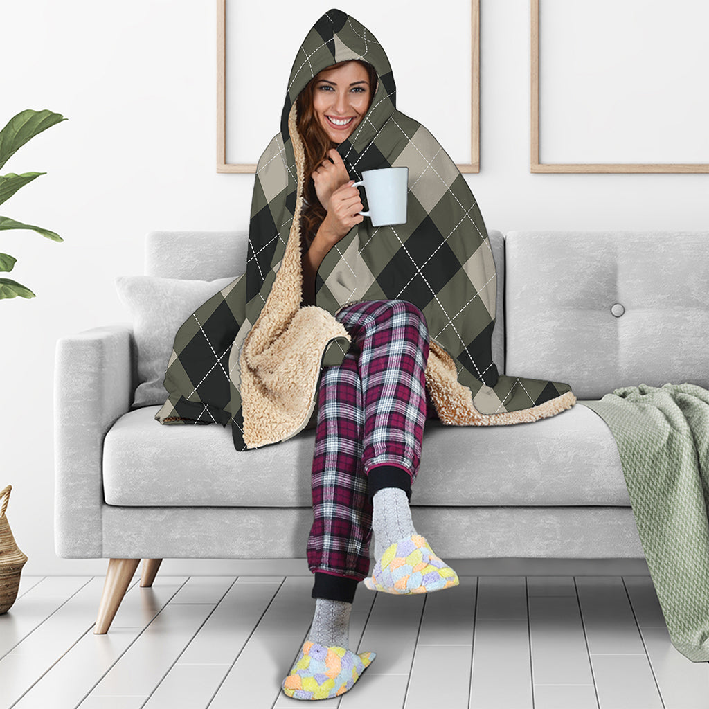 Diamond Shapes Argyle Pattern Print Hooded Blanket
