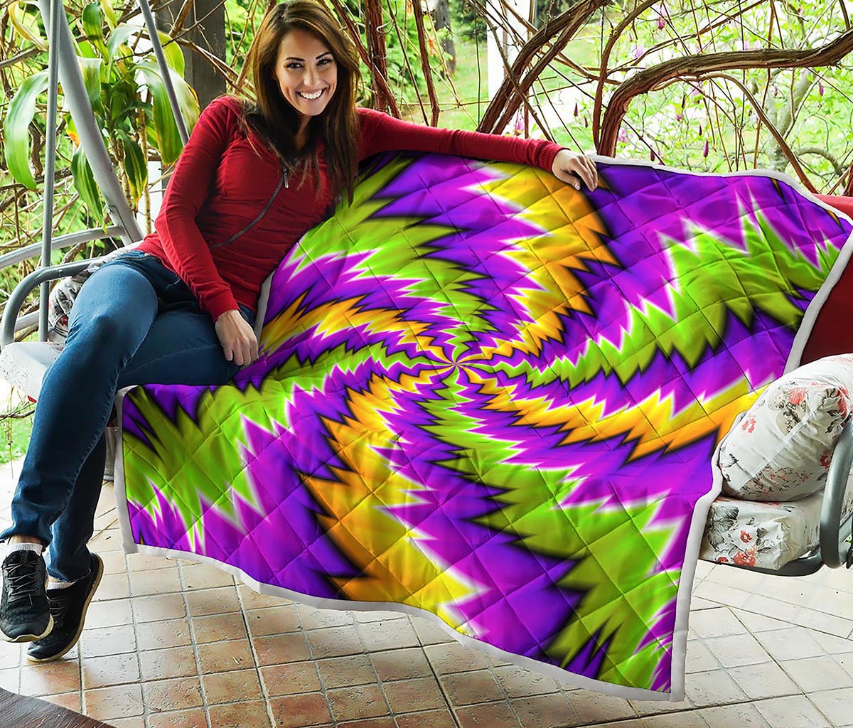 Dizzy Vortex Moving Optical Illusion Quilt
