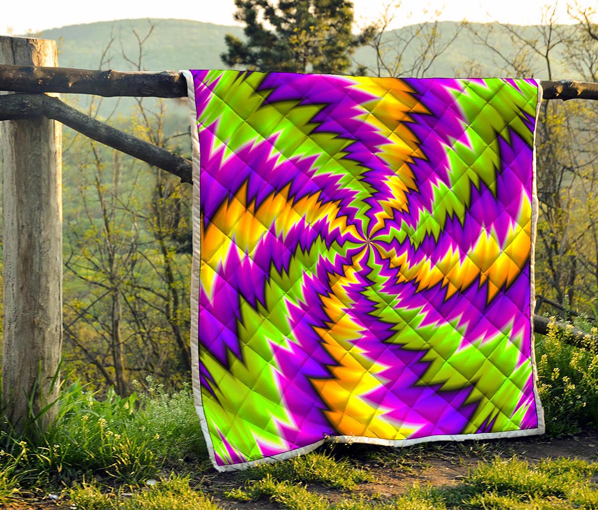 Dizzy Vortex Moving Optical Illusion Quilt