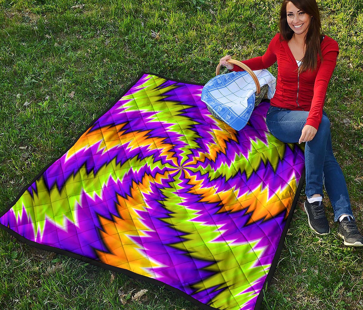 Dizzy Vortex Moving Optical Illusion Quilt