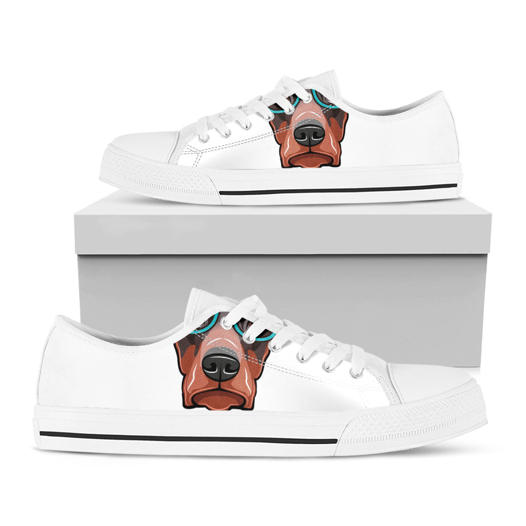 Dobermann With Glasses Print White Low Top Shoes