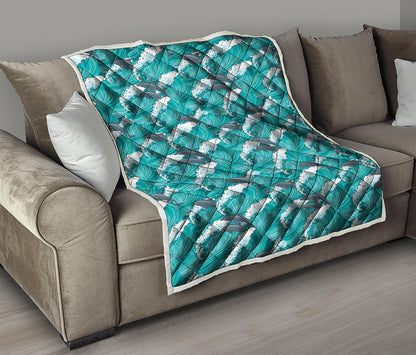 Dolphin Riding Waves Pattern Print Quilt