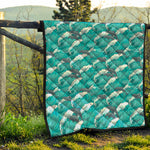 Dolphin Riding Waves Pattern Print Quilt