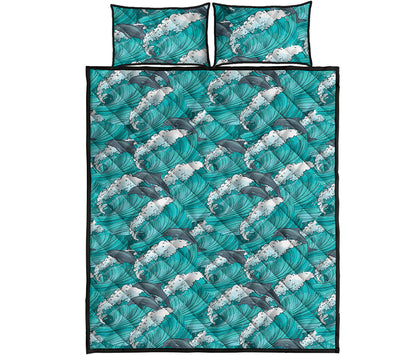 Dolphin Riding Waves Pattern Print Quilt Bed Set