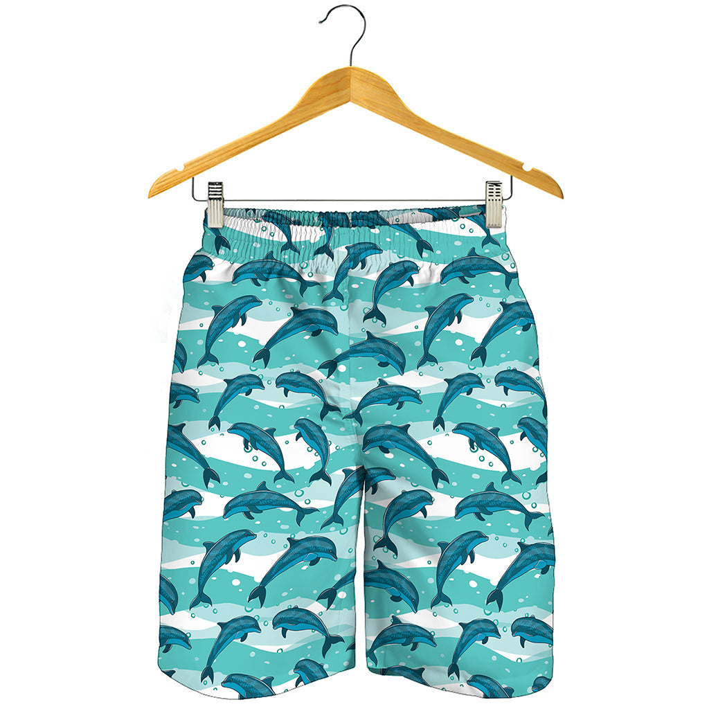 Dolphins In The Ocean Pattern Print Men's Shorts