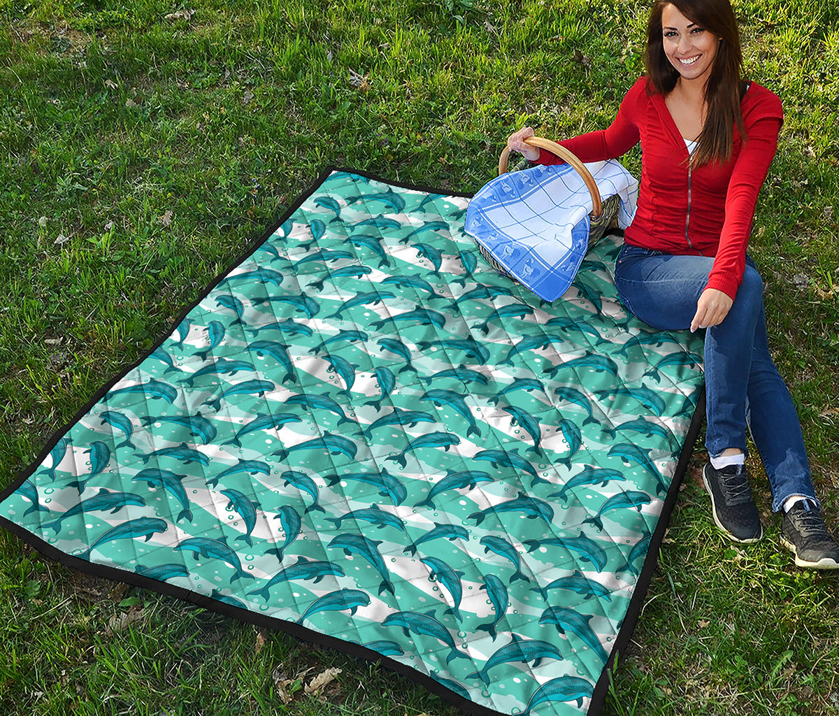 Dolphins In The Ocean Pattern Print Quilt