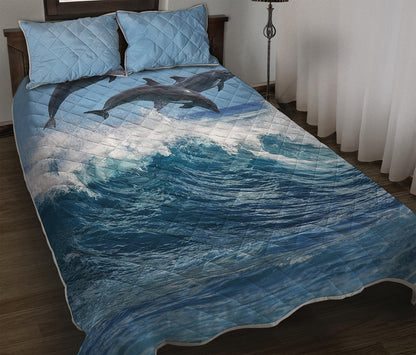 Dolphins Jumping Over Waves Print Quilt Bed Set