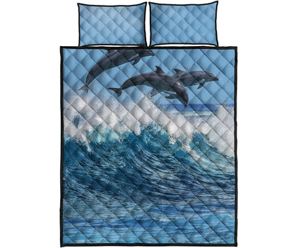 Dolphins Jumping Over Waves Print Quilt Bed Set