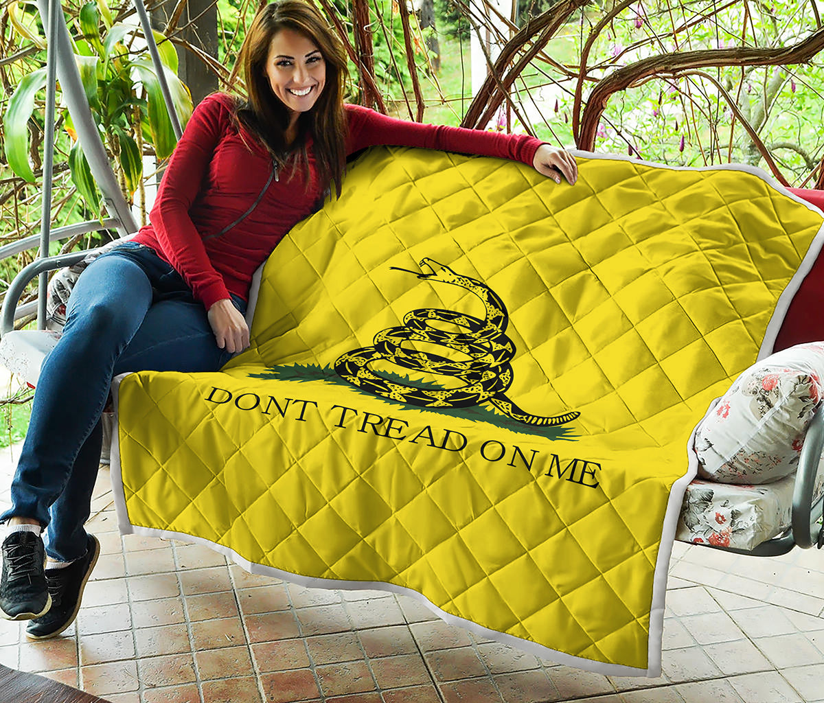 Don't Tread On Me Gadsden Flag Print Quilt