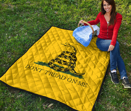 Don't Tread On Me Gadsden Flag Print Quilt