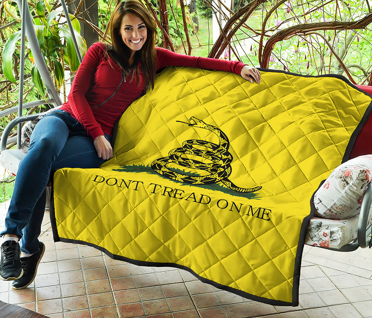 Don't Tread On Me Gadsden Flag Print Quilt
