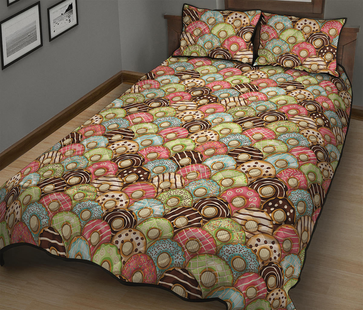 Donuts Pattern Print Quilt Bed Set