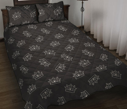 Doodle Crown Pattern Print Quilt Bed Set