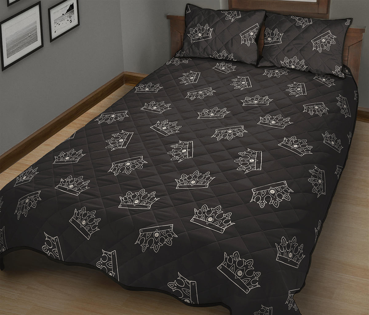 Doodle Crown Pattern Print Quilt Bed Set