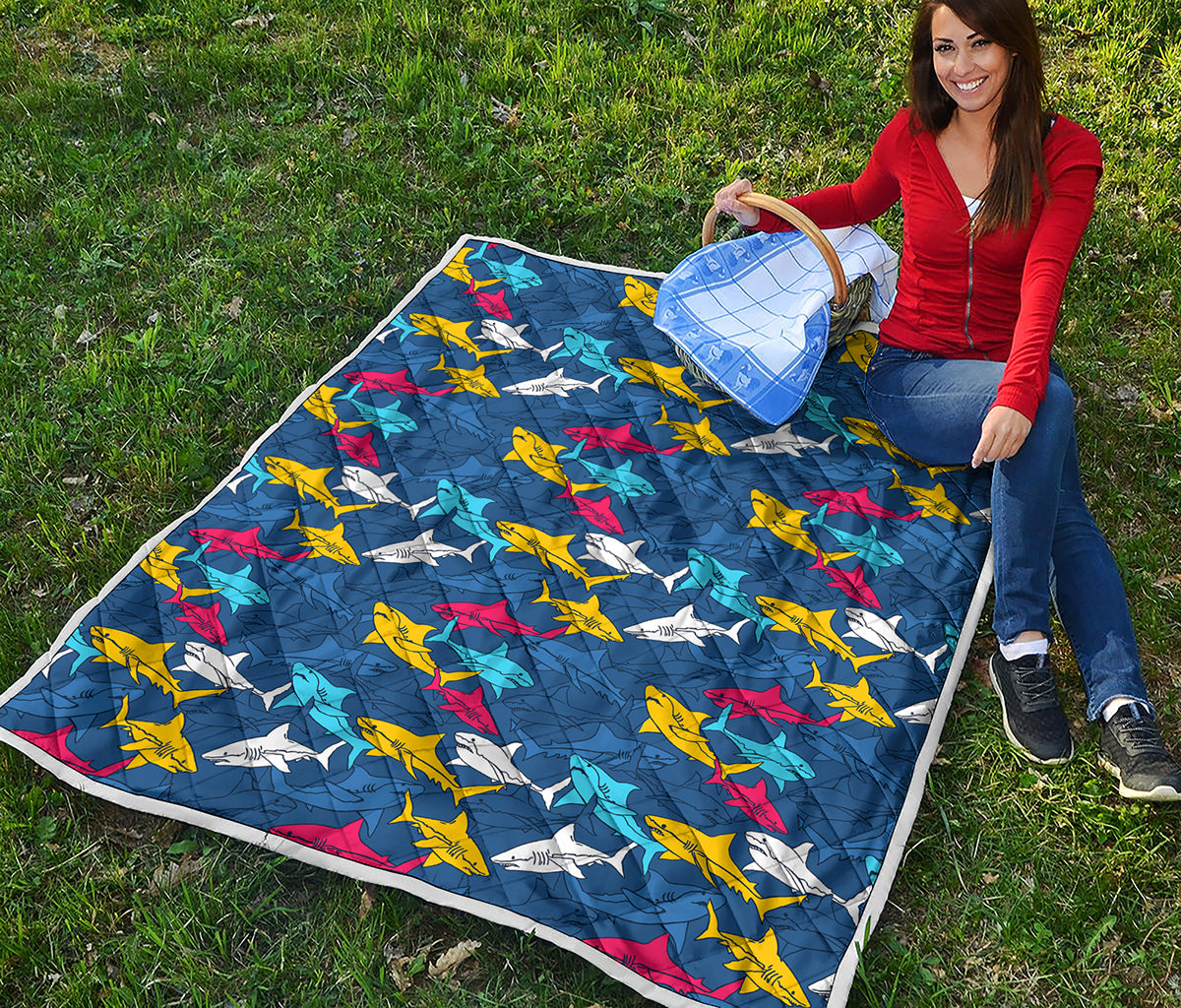 Doodle Shark Pattern Print Quilt