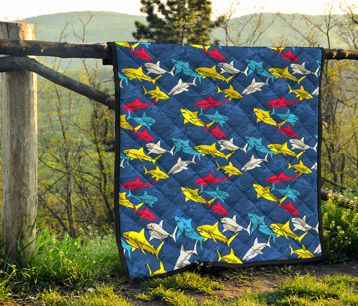 Doodle Shark Pattern Print Quilt
