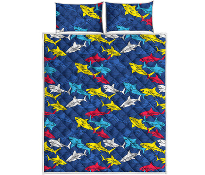 Doodle Shark Pattern Print Quilt Bed Set