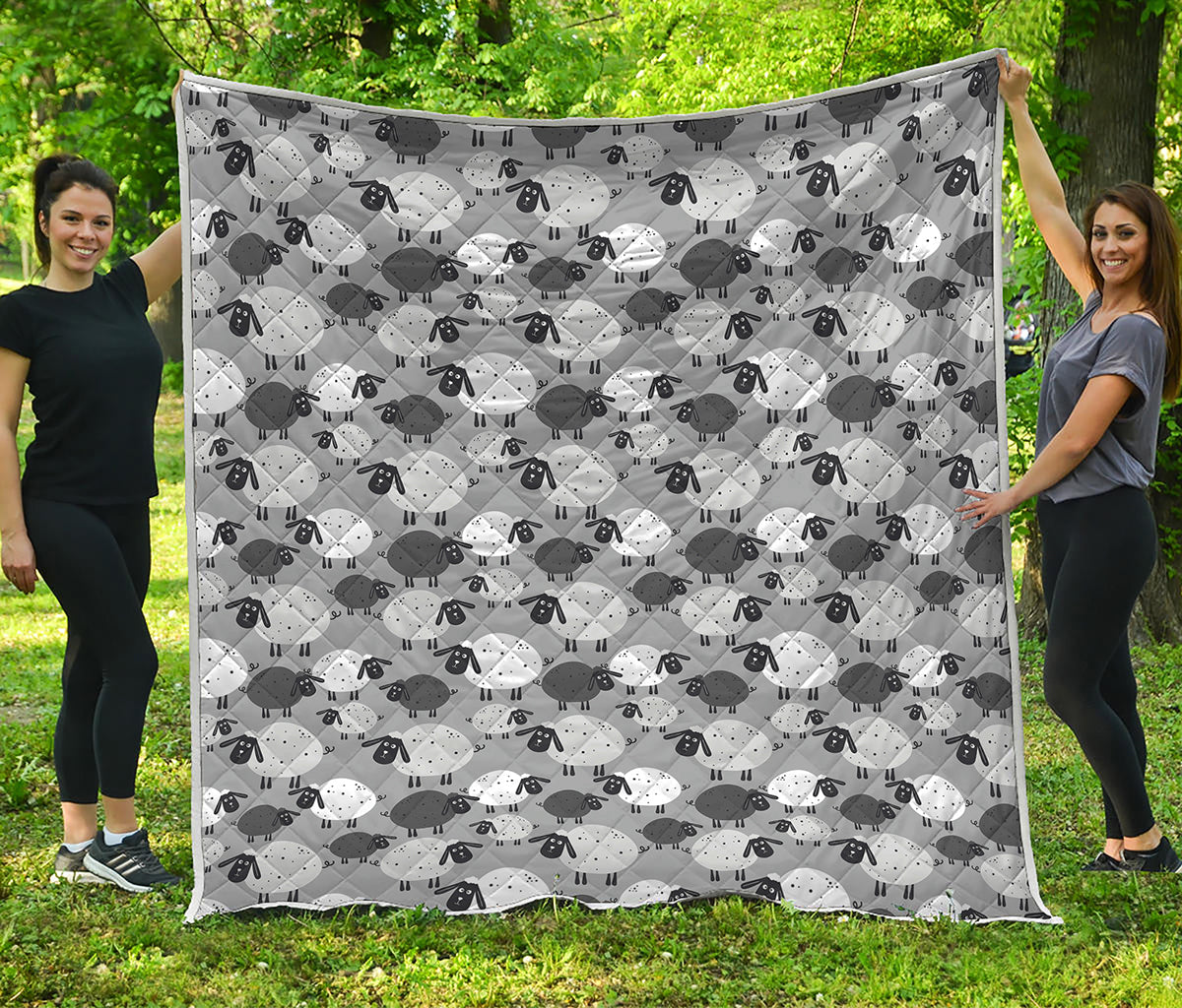 Doodle Sheep Pattern Print Quilt