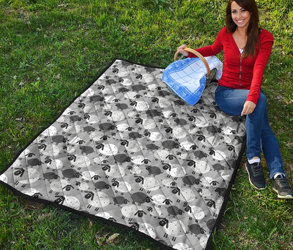Doodle Sheep Pattern Print Quilt