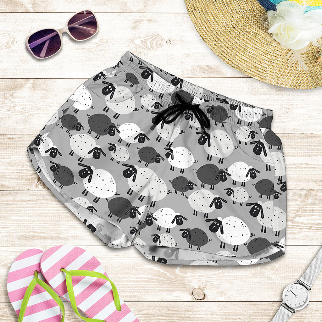 Doodle Sheep Pattern Print Women's Shorts