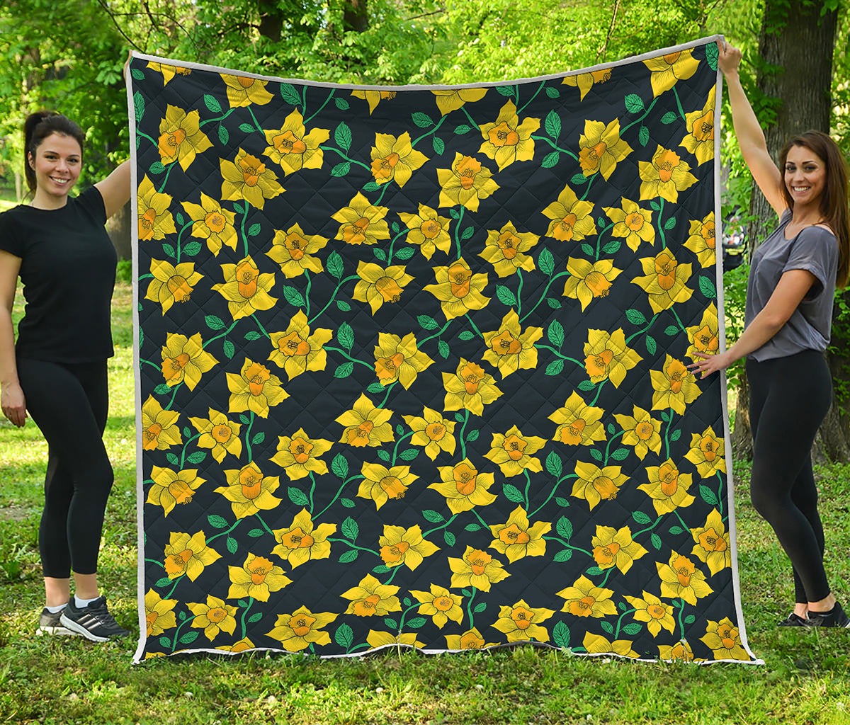 Drawing Daffodil Flower Pattern Print Quilt