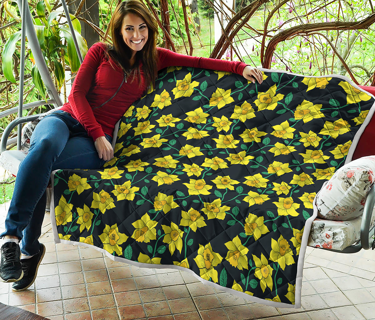 Drawing Daffodil Flower Pattern Print Quilt