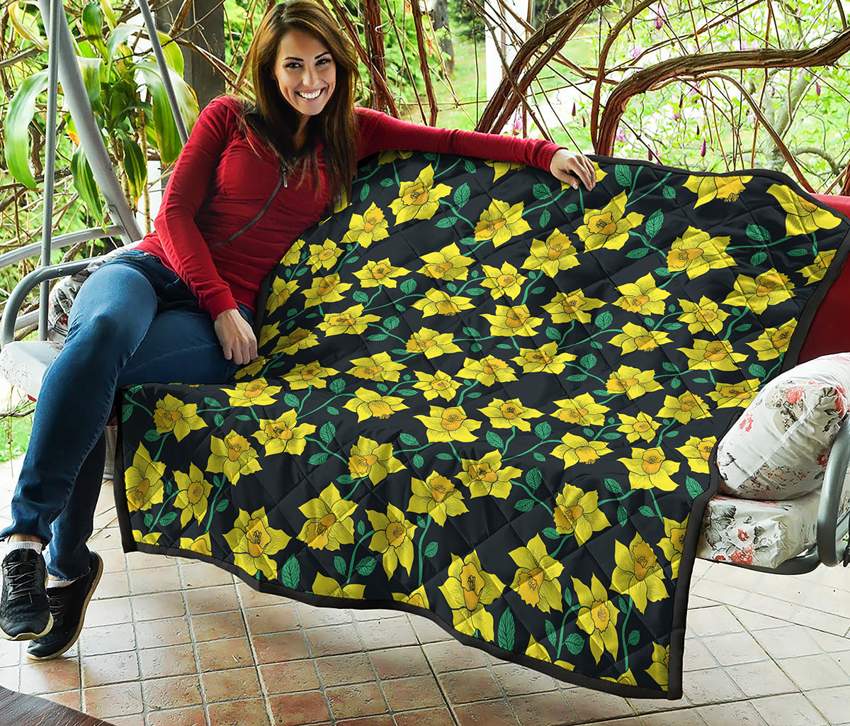 Drawing Daffodil Flower Pattern Print Quilt