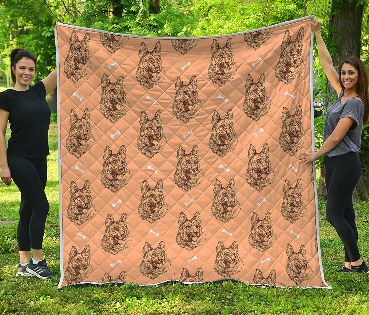 Drawing German Shepherd Pattern Print Quilt