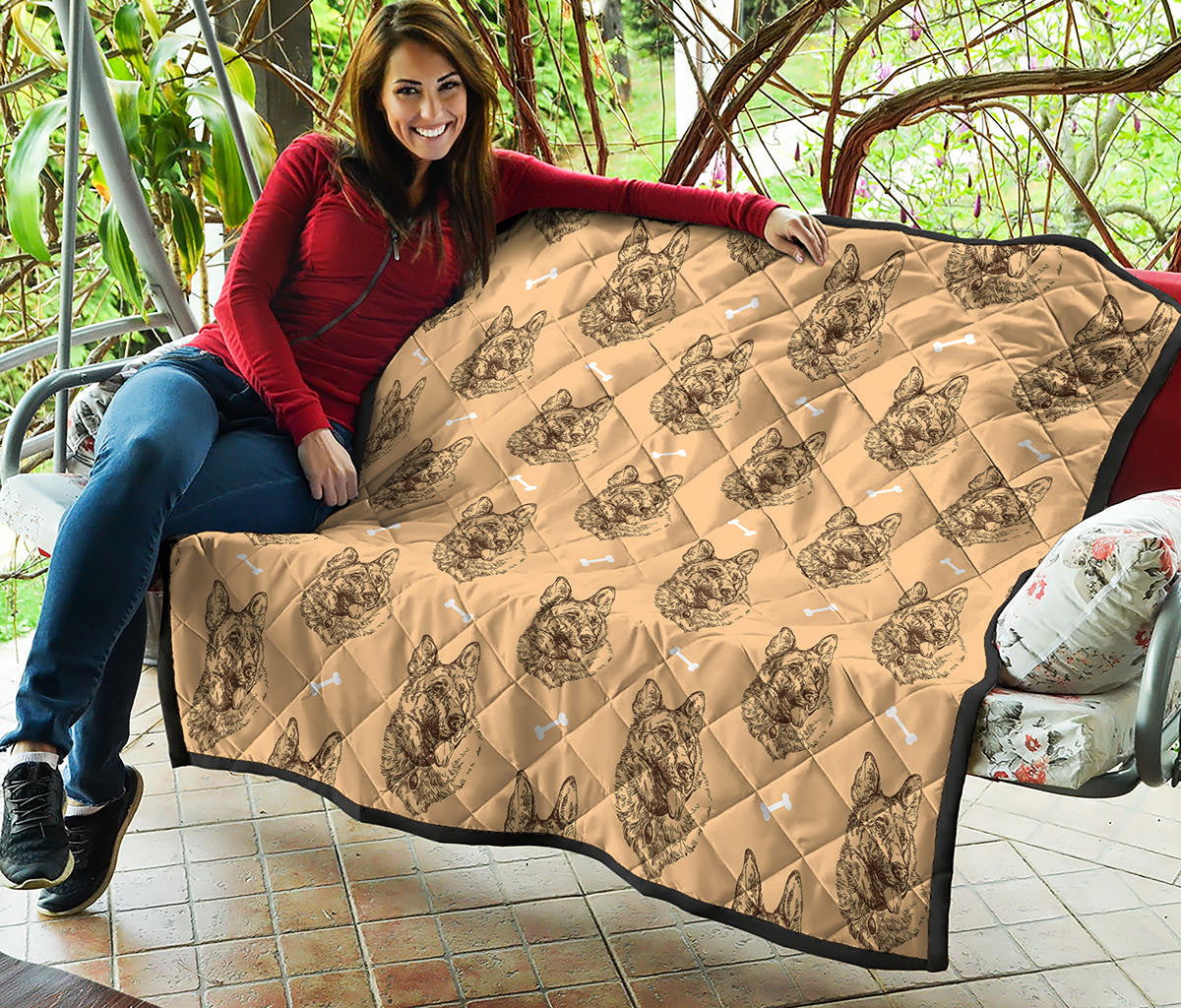 Drawing German Shepherd Pattern Print Quilt
