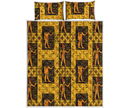 Egyptian Gods And Hieroglyphs Print Quilt Bed Set