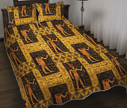 Egyptian Gods And Hieroglyphs Print Quilt Bed Set