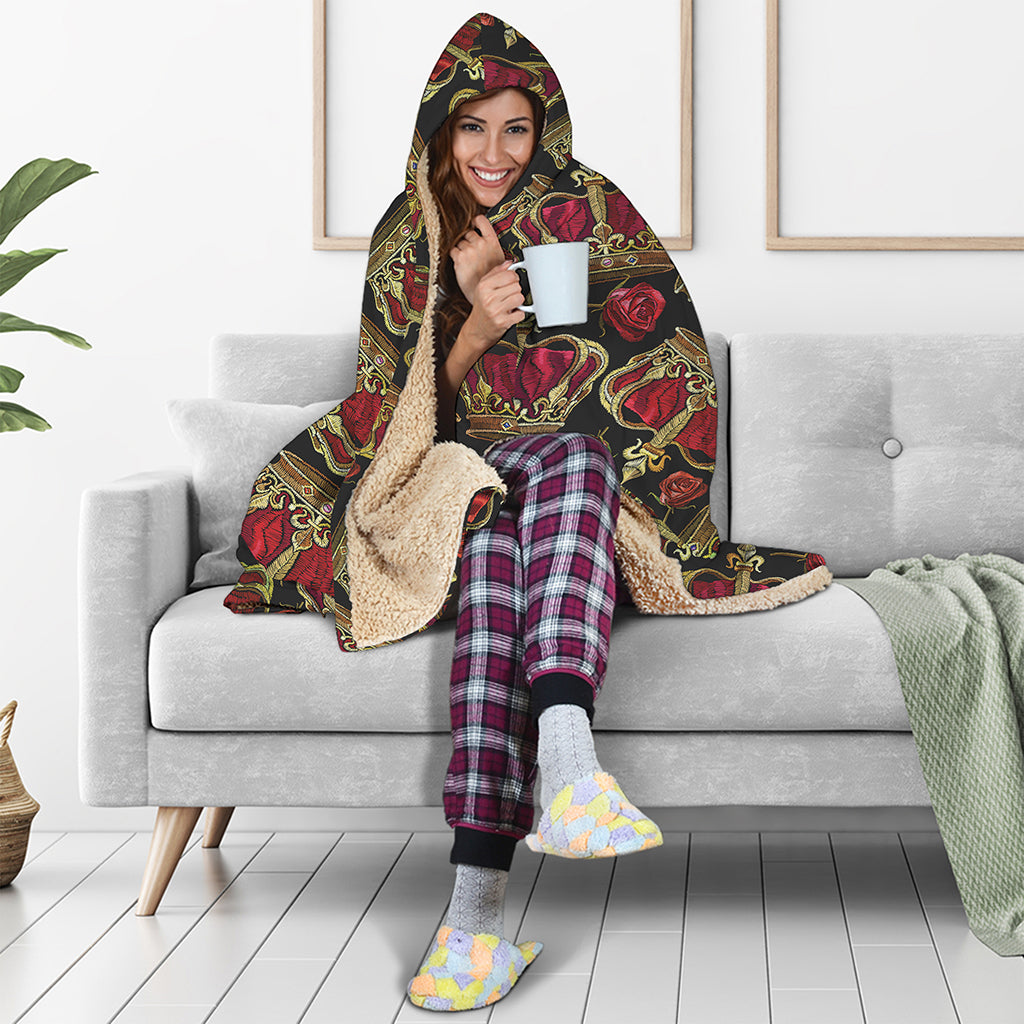 Embroidery Crown Pattern Print Hooded Blanket