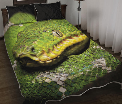 Emerald Tree Boa Snake Print Quilt Bed Set
