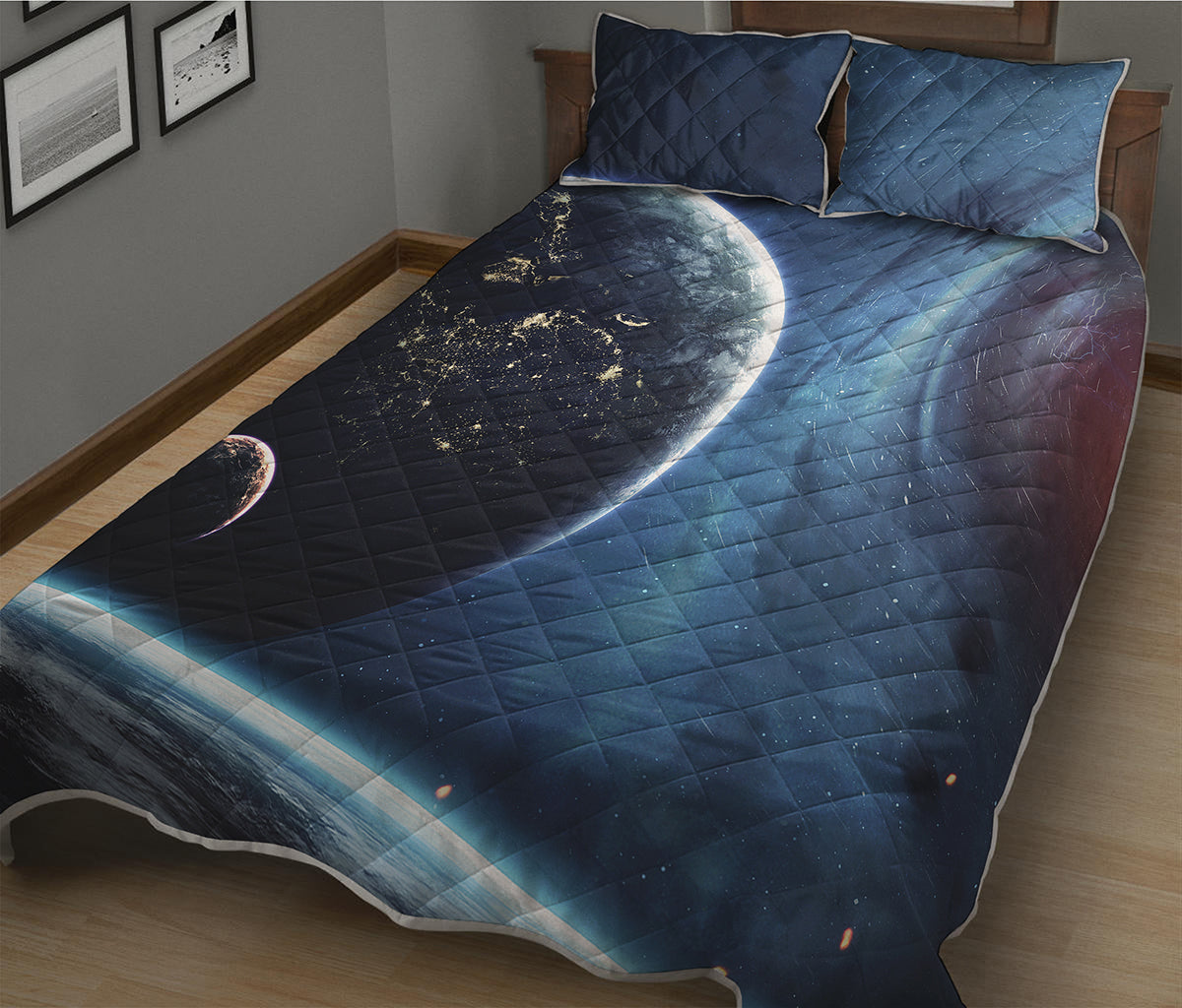 Endless Space Print Quilt Bed Set