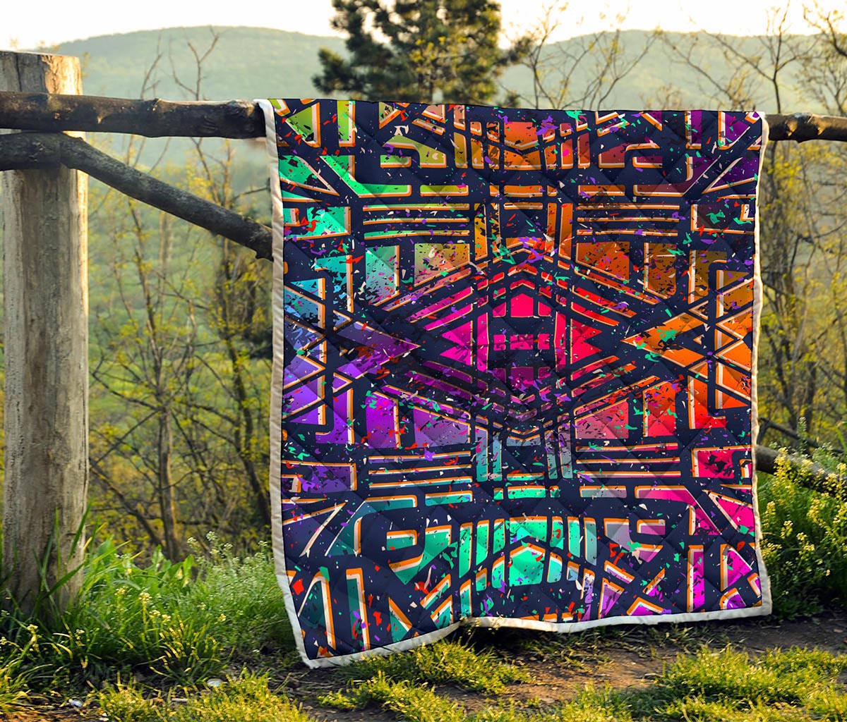 Ethnic Aztec Grunge Trippy Print Quilt