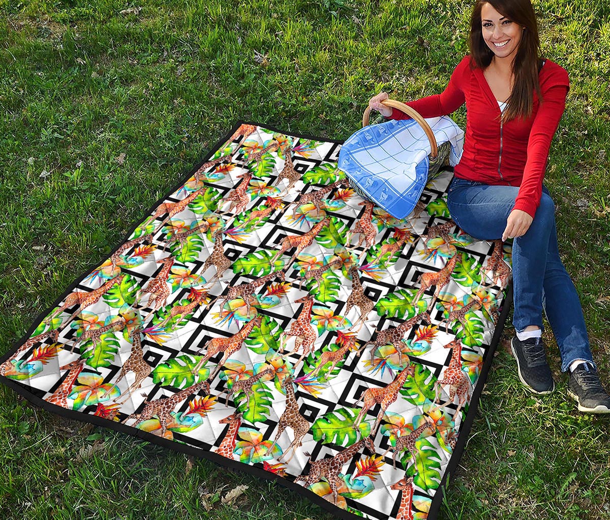 Exotic Tropical Giraffe Pattern Print Quilt