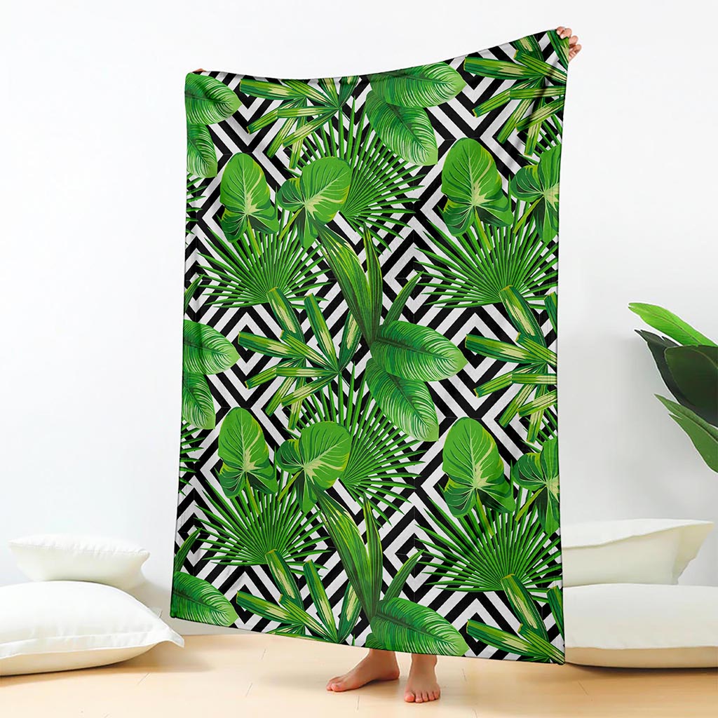 Exotic Tropical Leaves Pattern Print Blanket