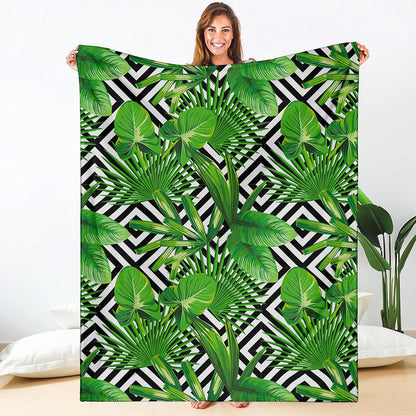 Exotic Tropical Leaves Pattern Print Blanket