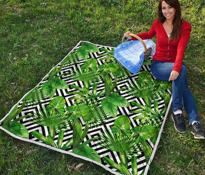 Exotic Tropical Leaves Pattern Print Quilt
