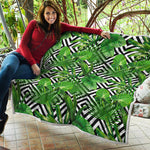Exotic Tropical Leaves Pattern Print Quilt