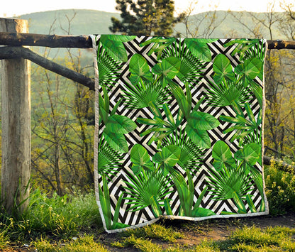 Exotic Tropical Leaves Pattern Print Quilt